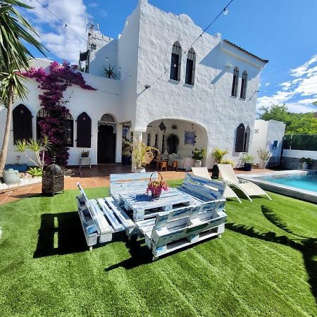 Gatu Premium Villa Lurberri Piscina Privada, 4 Dormitorios, 2 Banos, Parking , Jardines, " Preferente Mayores De 25 Anos Y Familias " In Y Barbacoa Chiclana de la Frontera Exterior photo