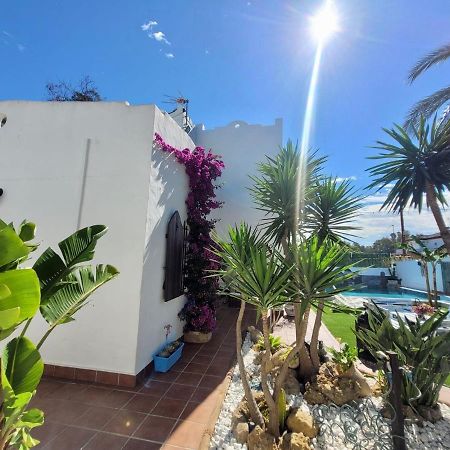 Gatu Premium Villa Lurberri Piscina Privada, 4 Dormitorios, 2 Banos, Parking , Jardines, " Preferente Mayores De 25 Anos Y Familias " In Y Barbacoa Chiclana de la Frontera Exterior photo