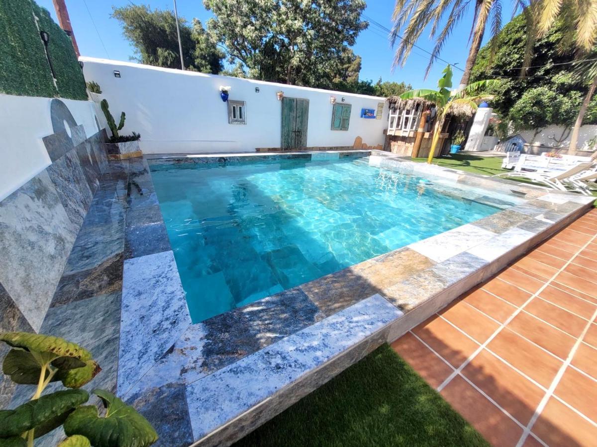 Gatu Premium Villa Lurberri Piscina Privada, 4 Dormitorios, 2 Banos, Parking , Jardines, " Preferente Mayores De 25 Anos Y Familias " In Y Barbacoa Chiclana de la Frontera Exterior photo