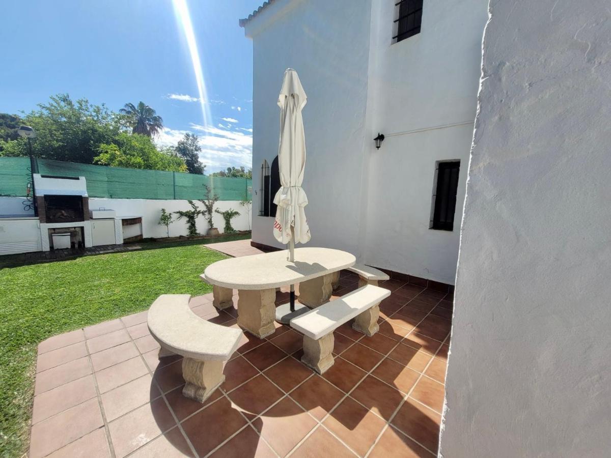 Gatu Premium Villa Lurberri Piscina Privada, 4 Dormitorios, 2 Banos, Parking , Jardines, " Preferente Mayores De 25 Anos Y Familias " In Y Barbacoa Chiclana de la Frontera Exterior photo