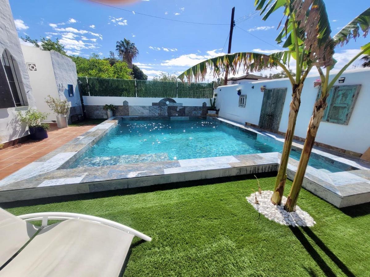 Gatu Premium Villa Lurberri Piscina Privada, 4 Dormitorios, 2 Banos, Parking , Jardines, " Preferente Mayores De 25 Anos Y Familias " In Y Barbacoa Chiclana de la Frontera Exterior photo