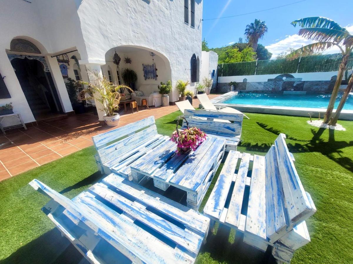 Gatu Premium Villa Lurberri Piscina Privada, 4 Dormitorios, 2 Banos, Parking , Jardines, " Preferente Mayores De 25 Anos Y Familias " In Y Barbacoa Chiclana de la Frontera Exterior photo